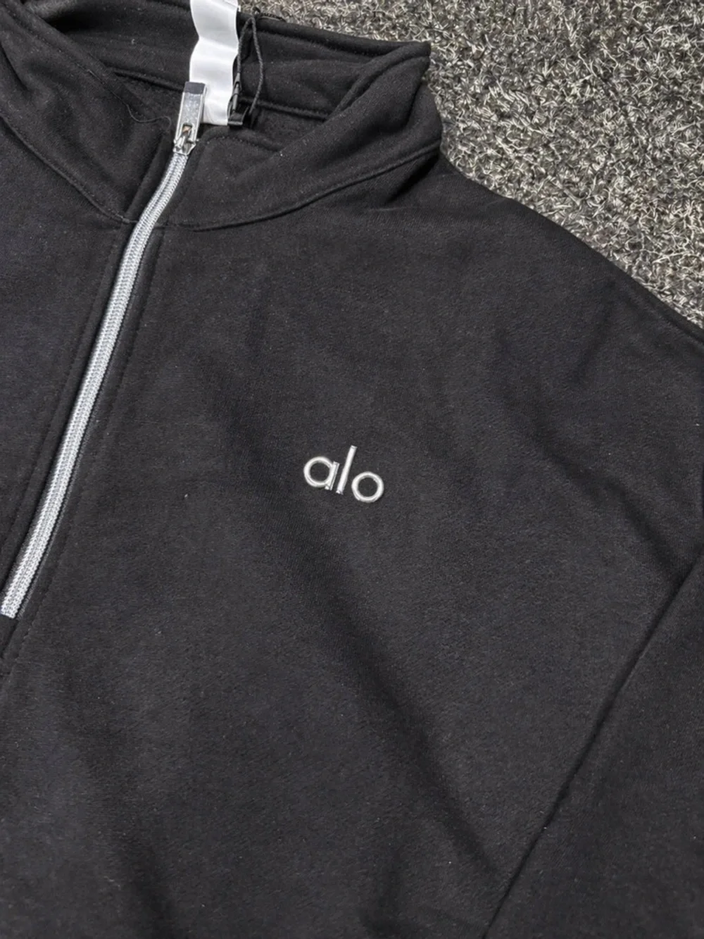ALO Yoga Men's Black Quarter Zip Pullover Sweatshirt - Picture 3 of 3